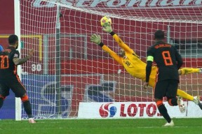 莱万多夫斯基遭遇十五连败，日本队教练面临压力！的简单介绍