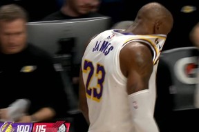 爱游戏-包含詹姆斯在MAD比赛中精彩发挥，惊险取胜引发热议！的词条